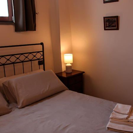 Apartamento Casa Armanni - La Tua Casa Di Pietra Gubbio Exterior foto
