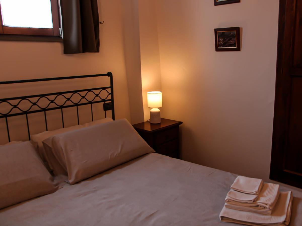 Apartamento Casa Armanni - La Tua Casa Di Pietra Gubbio Exterior foto