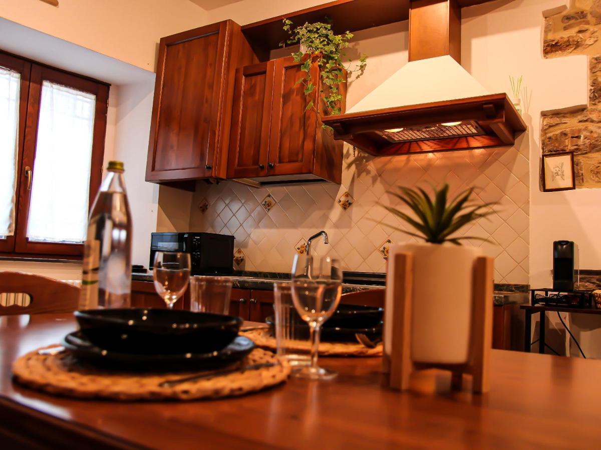 Apartamento Casa Armanni - La Tua Casa Di Pietra Gubbio Exterior foto