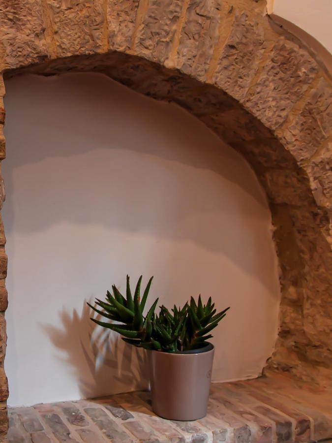 Apartamento Casa Armanni - La Tua Casa Di Pietra Gubbio Exterior foto