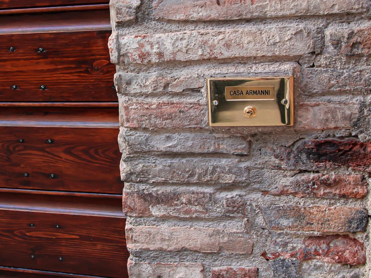 Apartamento Casa Armanni - La Tua Casa Di Pietra Gubbio Exterior foto