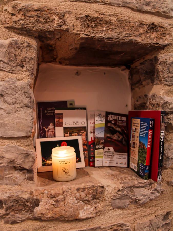 Apartamento Casa Armanni - La Tua Casa Di Pietra Gubbio Exterior foto