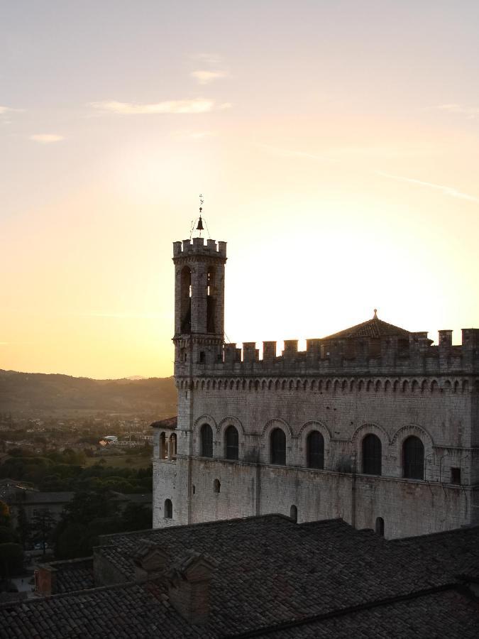Apartamento Casa Armanni - La Tua Casa Di Pietra Gubbio Exterior foto